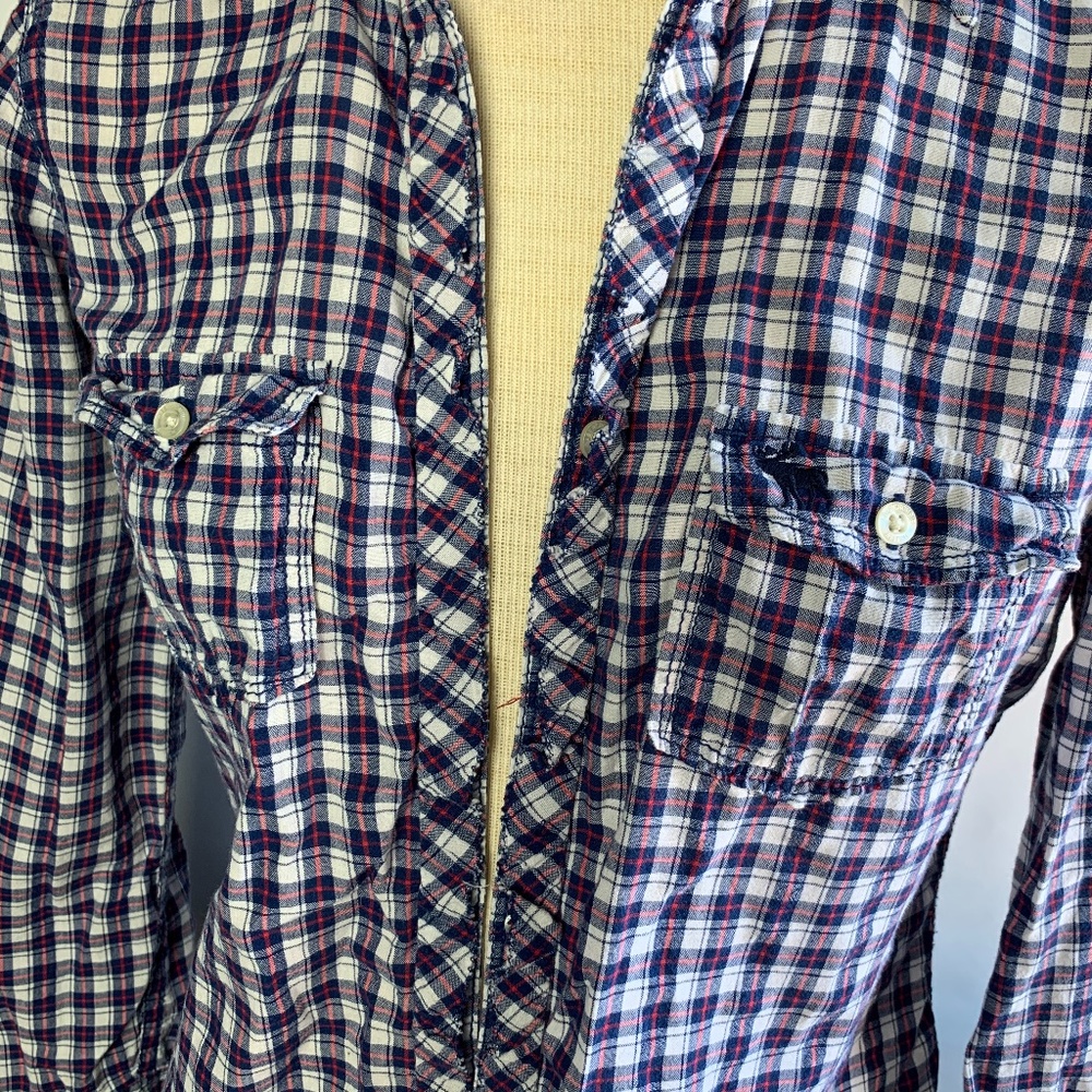 A&F Button Up shirt - Small - Picture 5 of 9